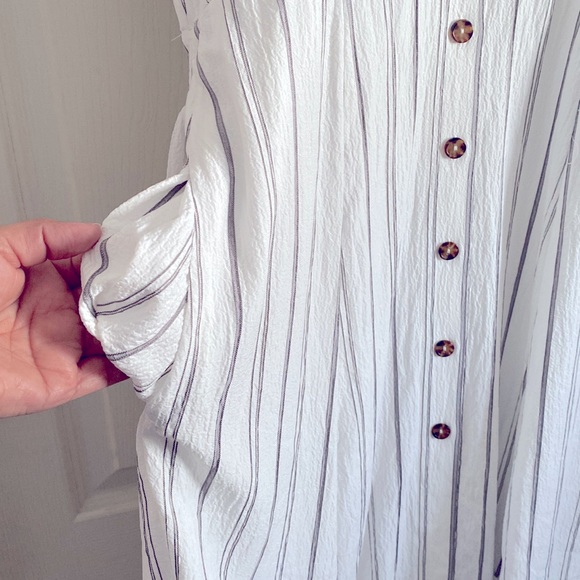 Dress - Picture 6 of 6